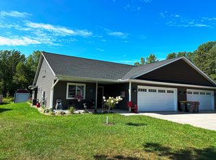 926 Southside Dr, Woodville, WI 54028