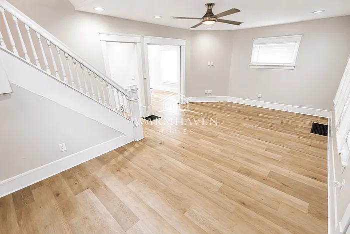 557 W Hopocan Ave — Photo 3