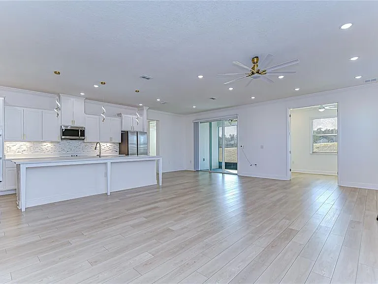10027 Dolphin Gull Cir — Photo 21