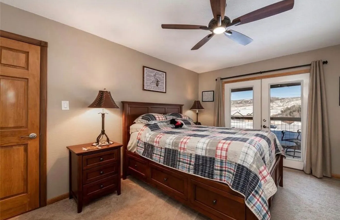 2 bed, 864 sqft, $2,600 — Photo 4
