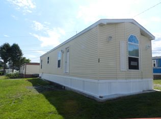 12 Second St, Portsmouth, RI 02871