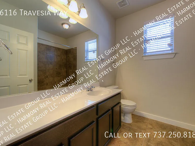 16116 Travesia Way — Photo 23
