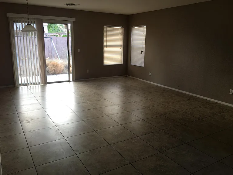 7776 N 56th Ln — Photo 77