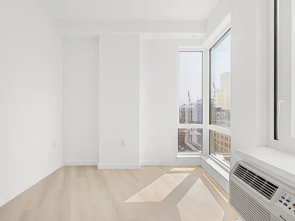 150 Lawrence Street image 10 of 29