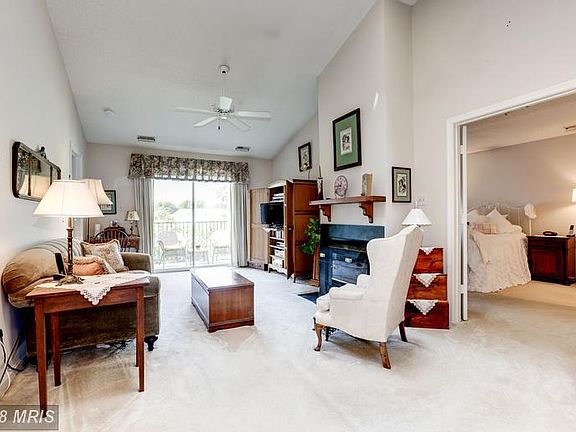 4th image of 15300 Diamond Cove Ter APT 9-4