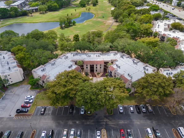 6751 N University Drive #324, Tamarac, FL 33321