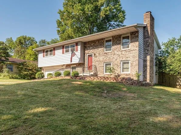 3616 S Eddington Dr, Bloomington, IN 47401