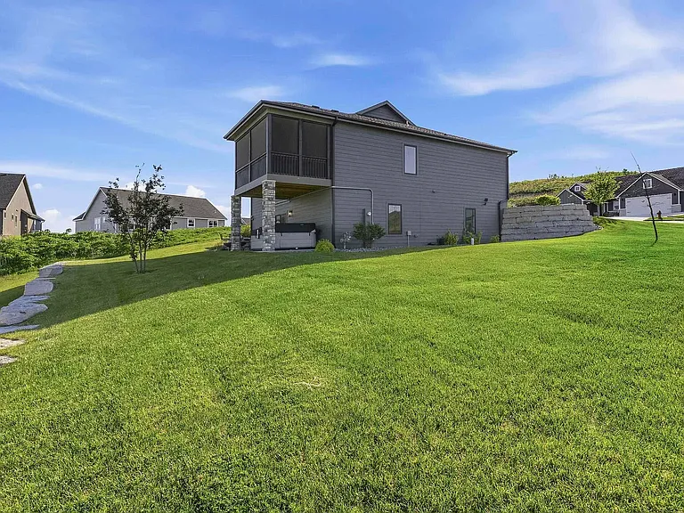 3912 Travers Cir — Photo 55