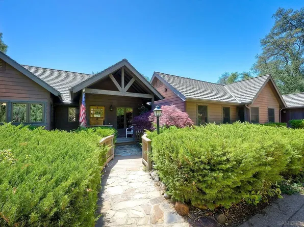 1055 W Incense Cedar Rd, Julian, CA 92036