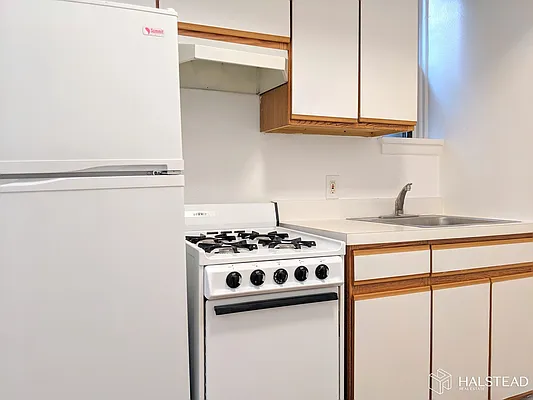 Rented by Halstead Real Estate | media 11