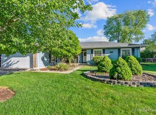 199 W Brantwood Ave, Elk Grove Village, IL 60007