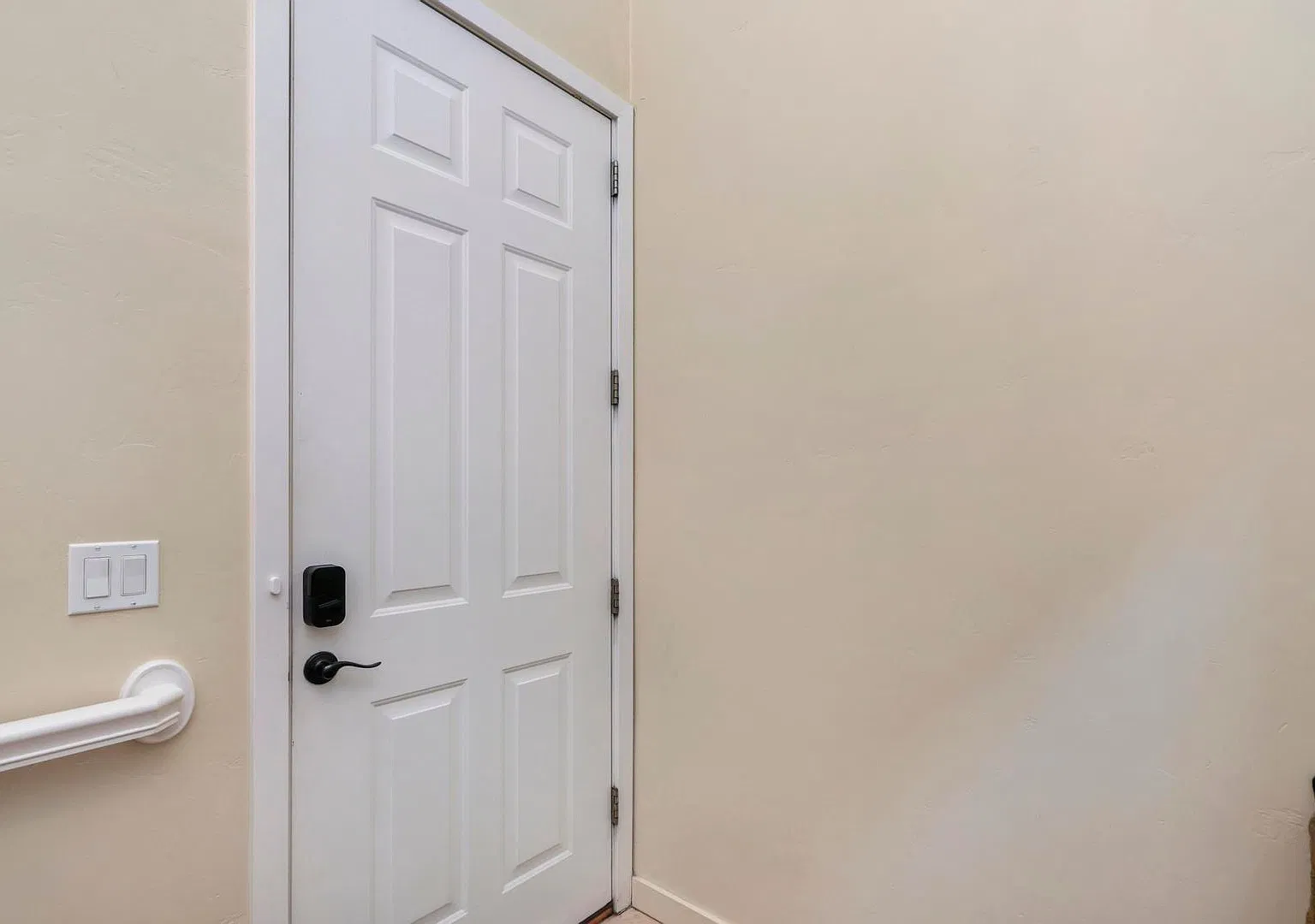 2 Bdrm 2 bath — Photo 3