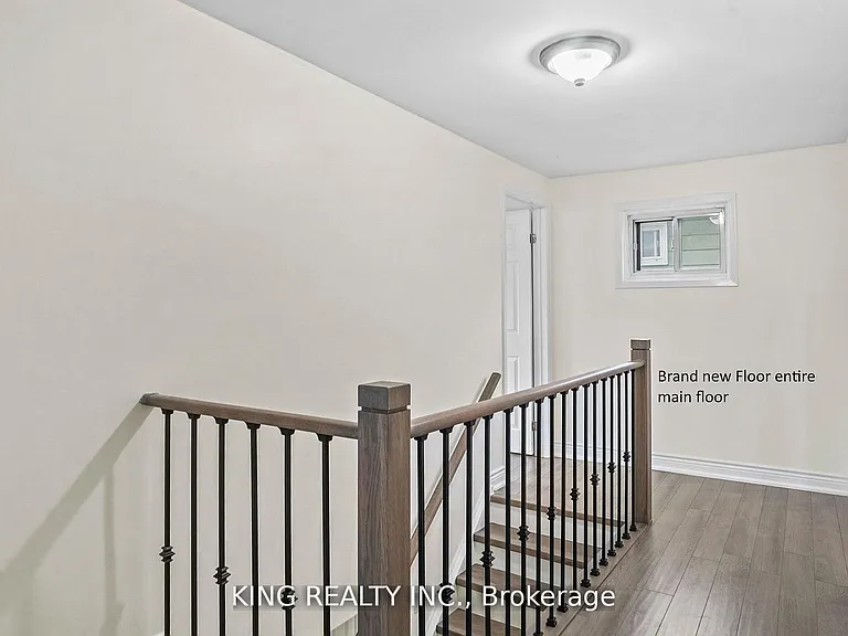 16 Wimbledon Ct — Photo 21