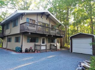 237 Washington Dr, Hawley, PA