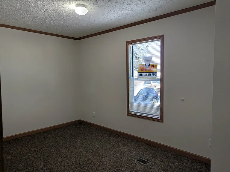 Broadview Estates — Photo 33