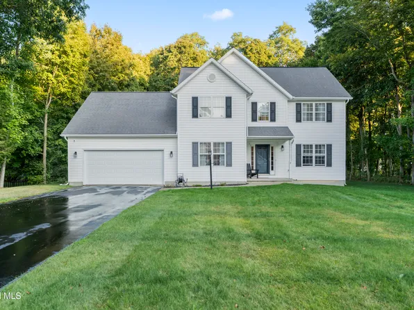 2 Kendall Place, Ballston Lake, NY 12019