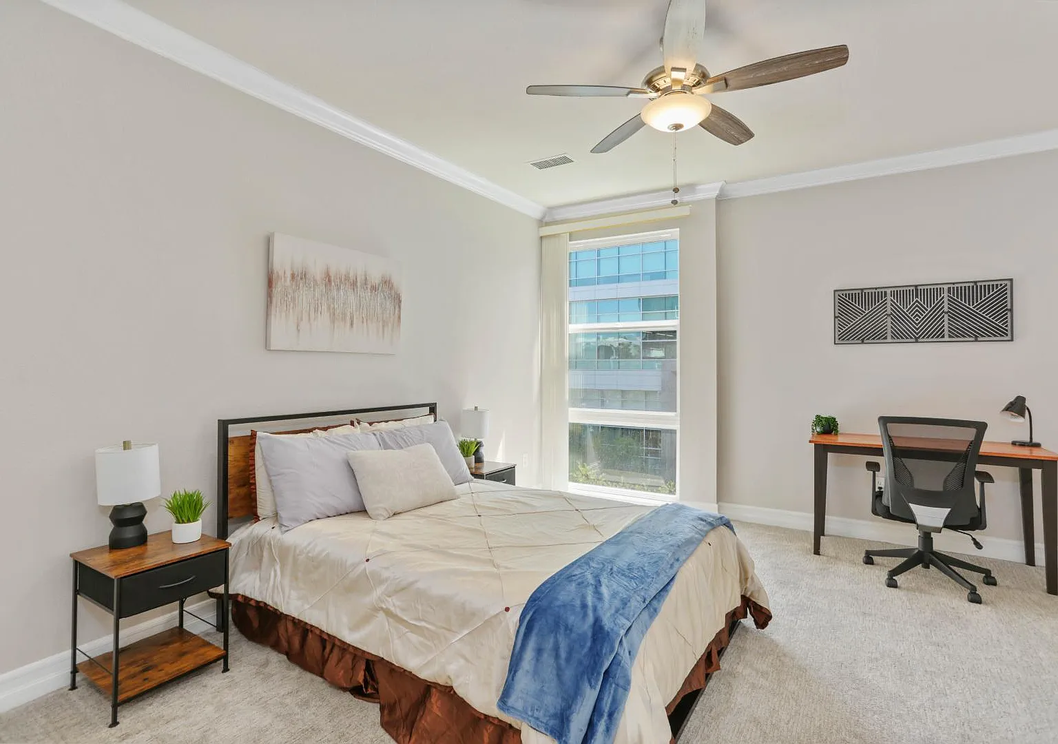525 11th Ave #1408 - 11th Ave #1408 — Photo 3