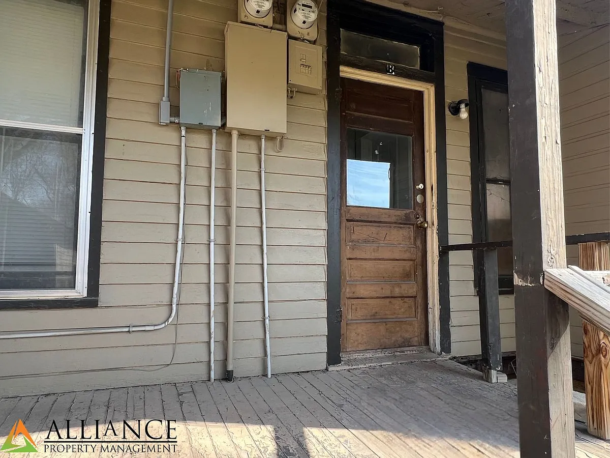 Building Photo - Leavenworth St 909