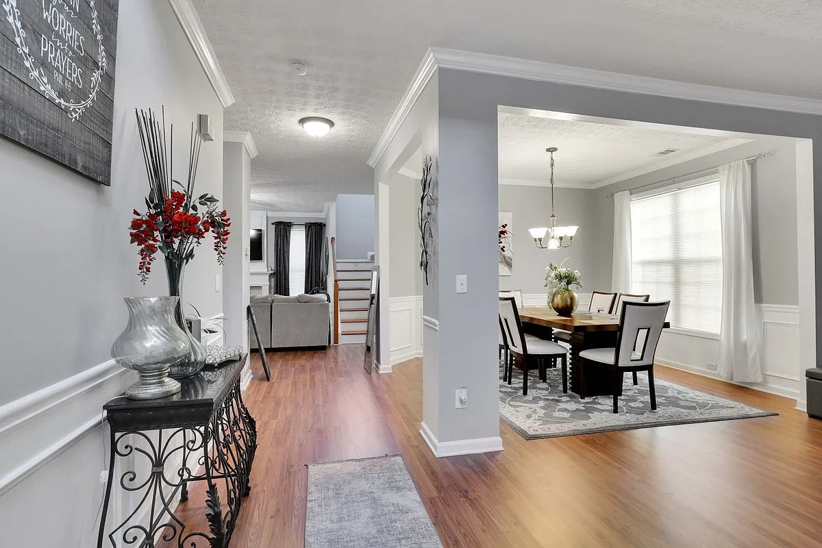 4 bed, 2.5 bath, 2628 sqft, $2,695 — Photo 4