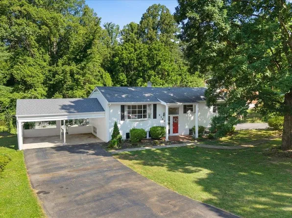 2130 Laurel Ln, Altavista, VA 24517