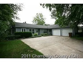 1603 Coventry Dr photo 1