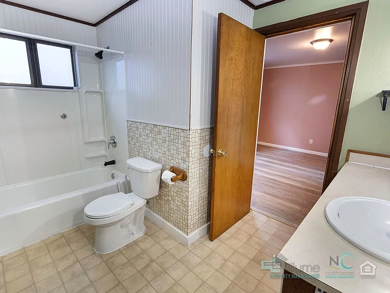 301 Alameda Ave — Photo 24