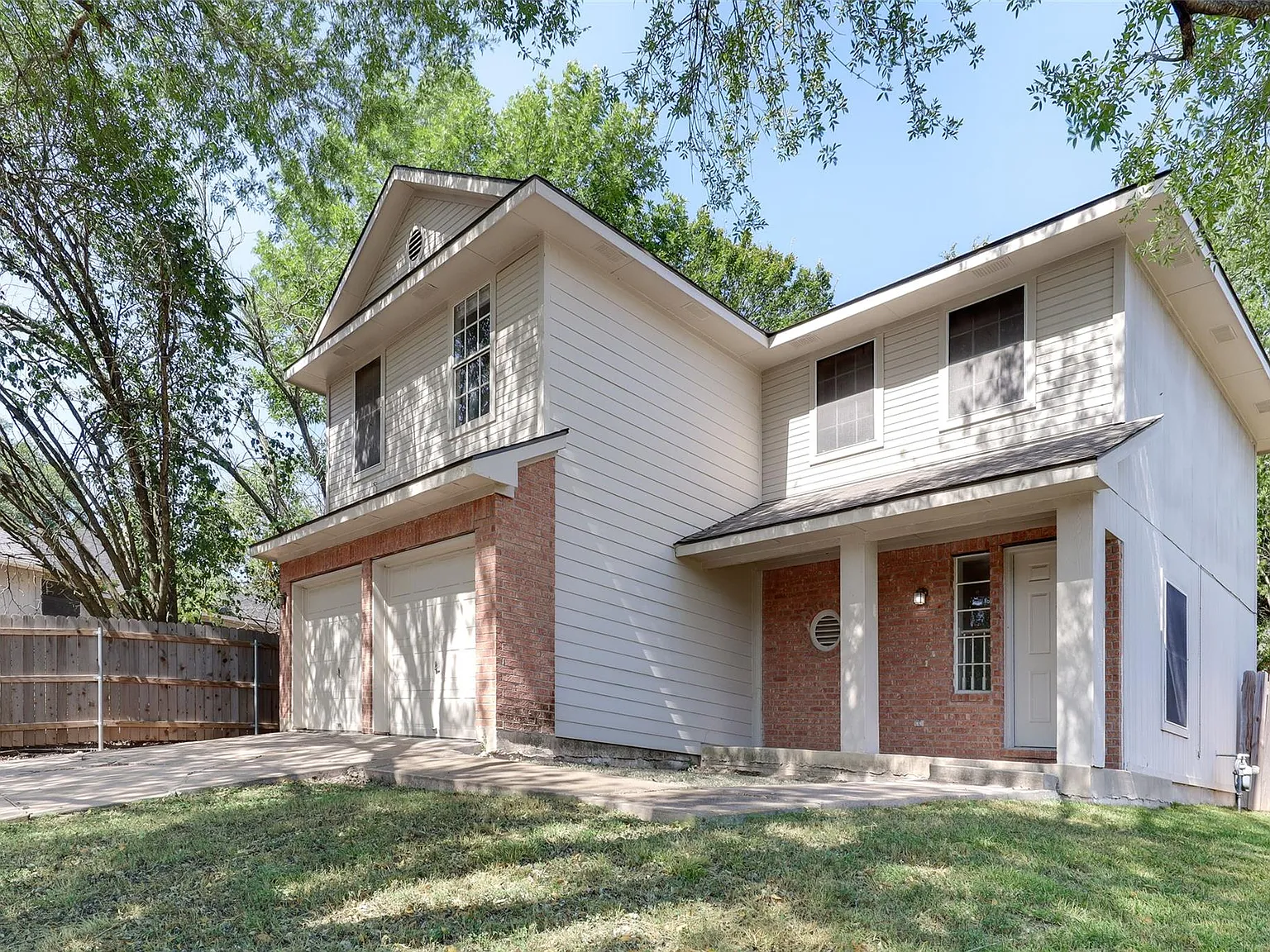 4 bed, 2.5 bath, 1491 sqft, $1,895 — Photo 2