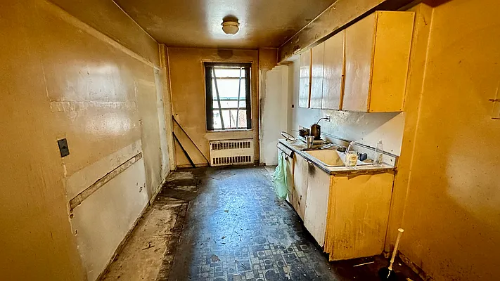 Sold by Coldwell Banker Signature Properties | media 30