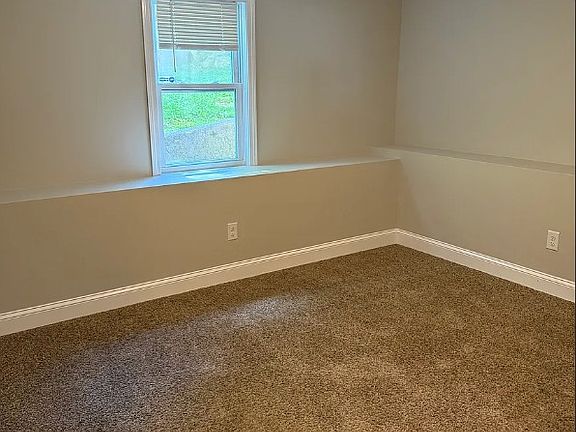 5th image of 77 Ash St #77