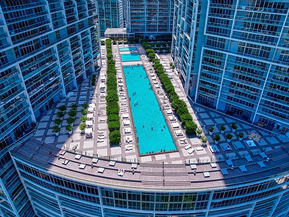 5th image of 485 Brickell Avenue #3809