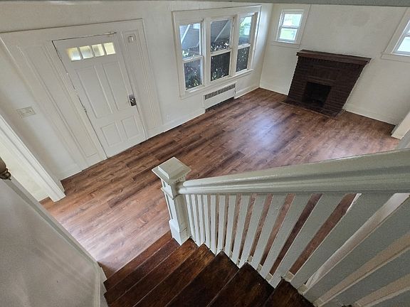 3rd image of 209 Belleview Ter