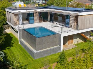 15 Jackson Rd, Montauk, NY 11954