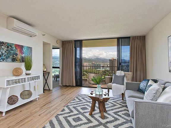 5th image of 990 Ala Nanala St APT 20D