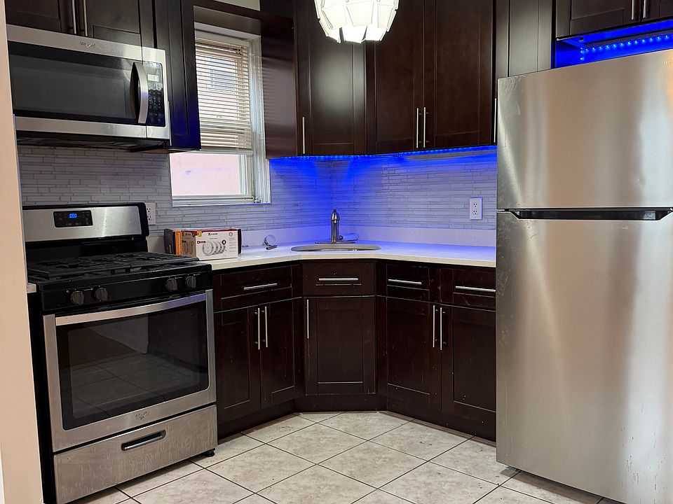 1st image of 1143 Leland Ave #2