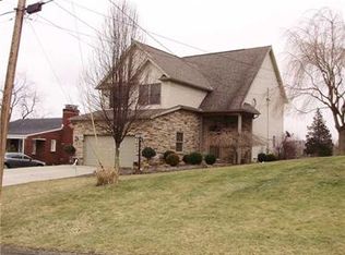 806 Gladden Rd, Canonsburg, PA 15317