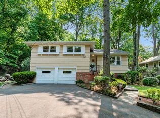 15 Kaateskill Pl, Scarsdale, NY 10583