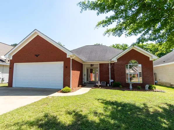 306 Powder Horn Dr, Midland City, AL 36350