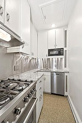 5th image of 19 W 10th St APT 3