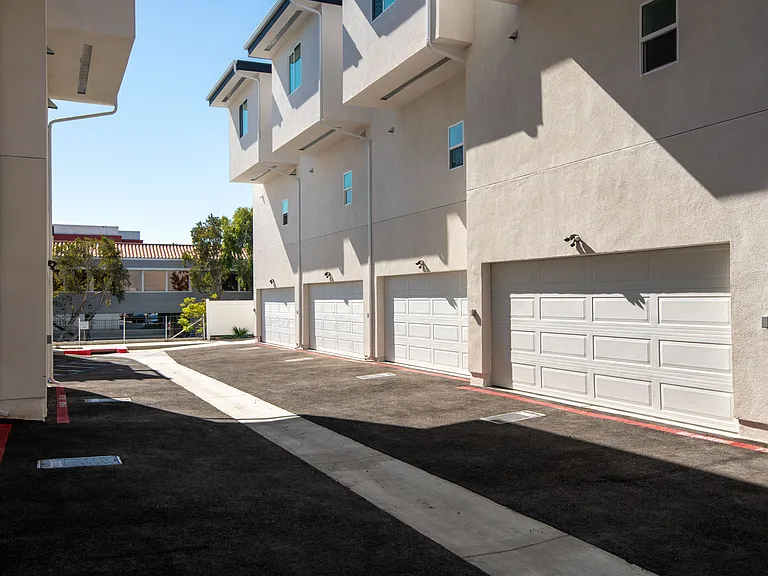 2067 S El Camino Real — Photo 30