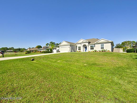 2nd image of 361 Vin Rose Cir SE