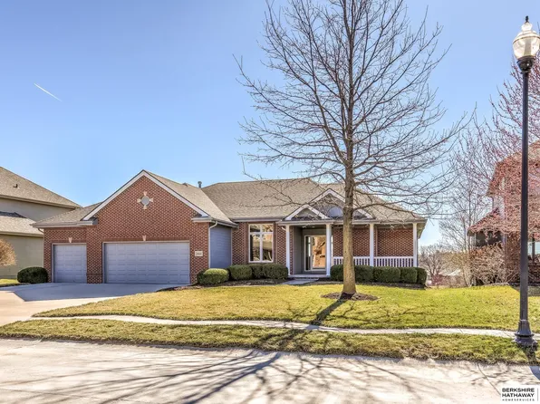 18669 Van Camp Dr, Omaha, NE 68130