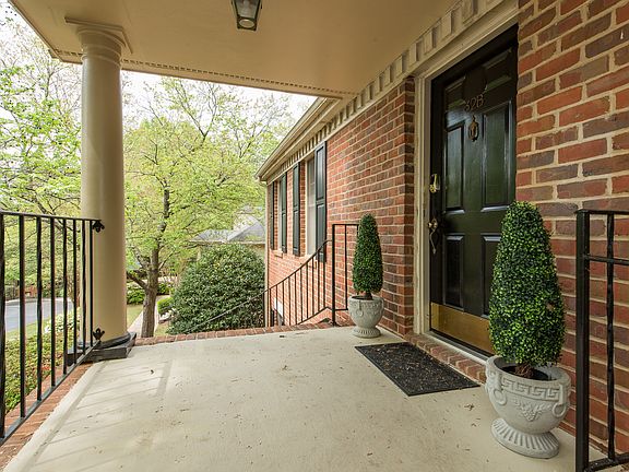 3rd image of 32 Plantation Dr NE #B