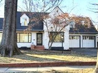 6728 Cherry St, Kansas City, MO 64131