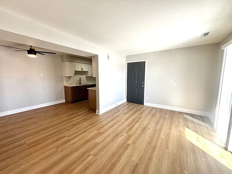 CherryVale Apartments — Photo 6