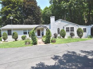49 Scuppo Rd, Woodbury, CT 06798
