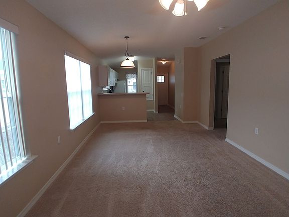 4th image of 2441 Spyglass Cir