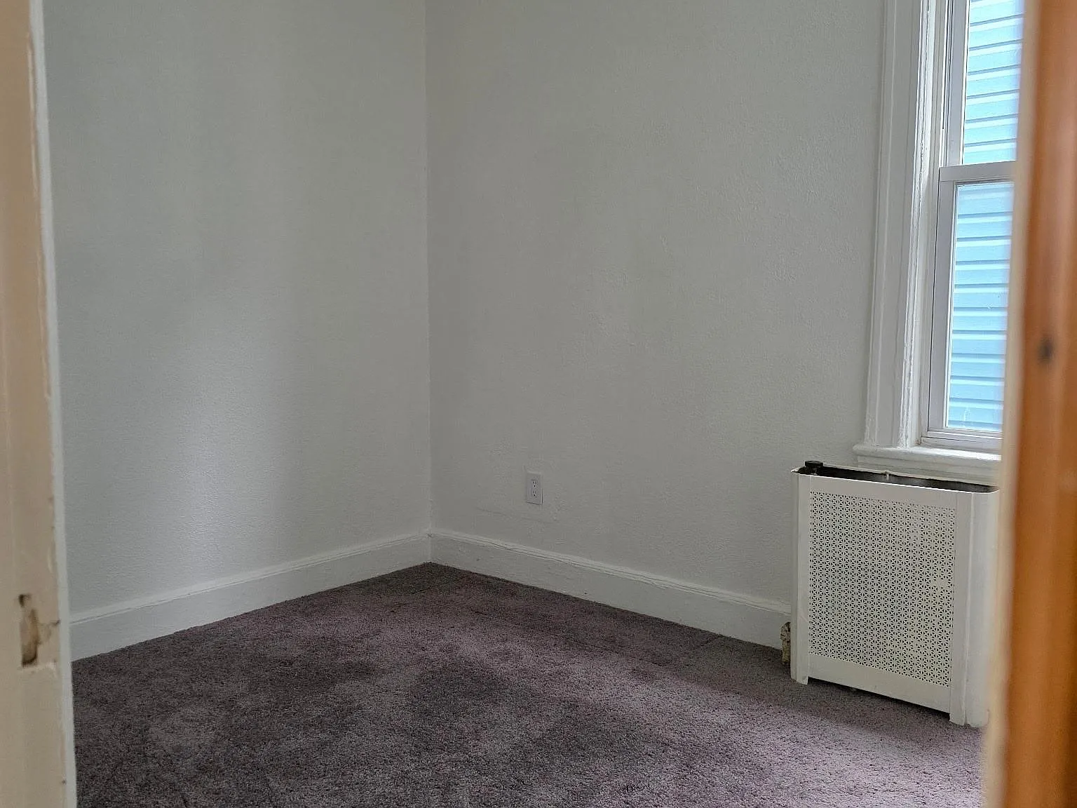 3 bed, 1.0 bath, $2,400 — Photo 4