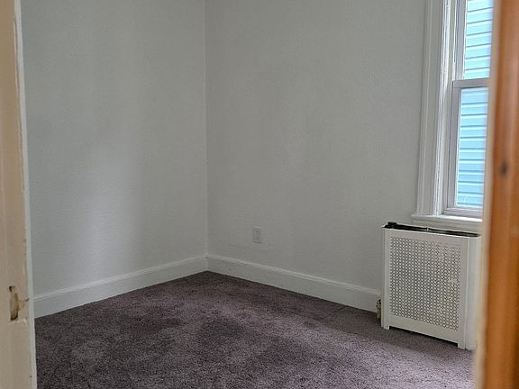4th image of 57 Wegman Pkwy Floor 2
