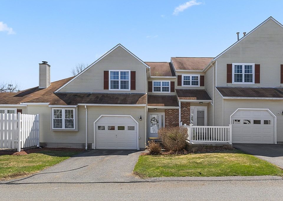 1st image of 44 Chapman Pl #44
