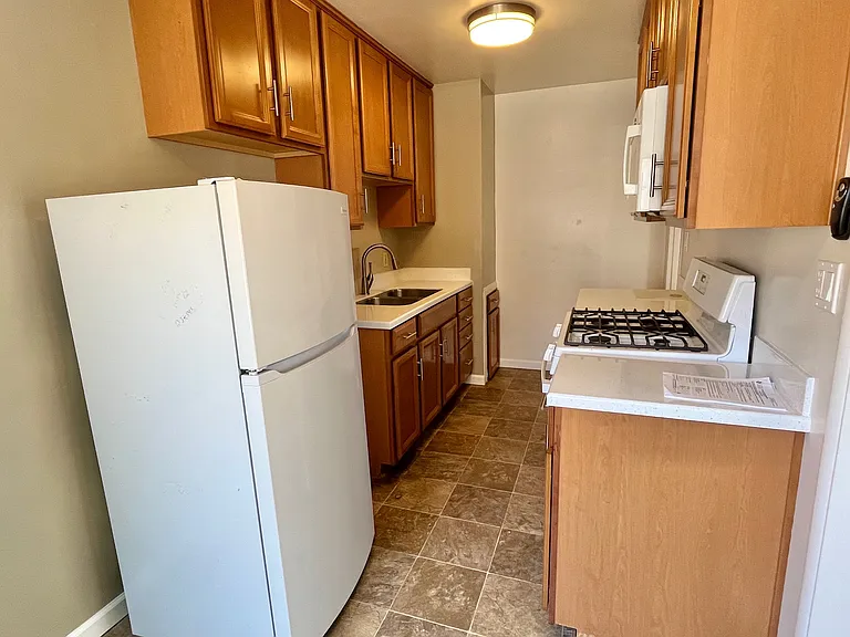 1570 Hornblend St — Photo 8